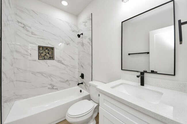 Building Photo - 1314 W Willis St