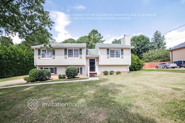 Building Photo - 104 Village Ct