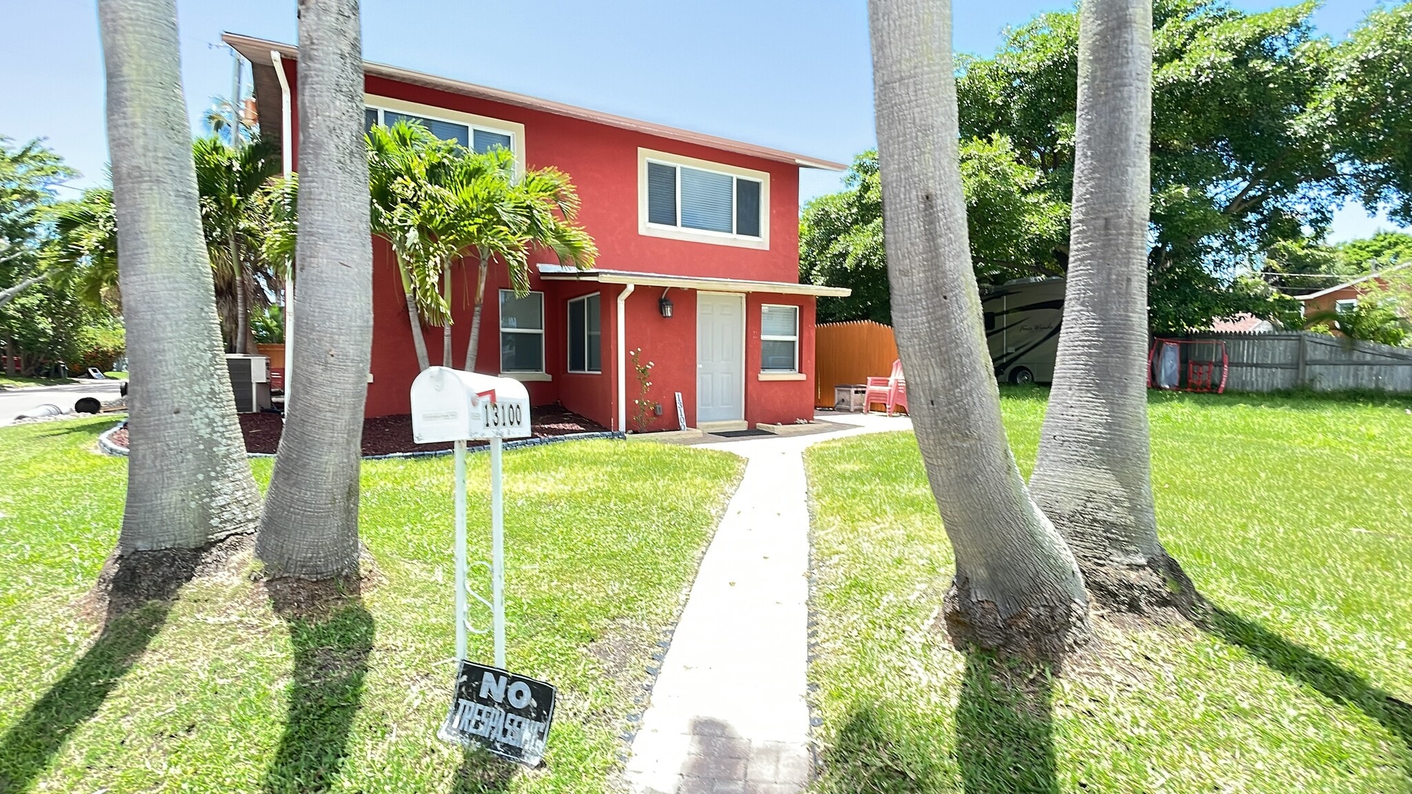 Furnished 4 bed/2 bath beautiful beach home - 13100 Boca Ciega Ave
