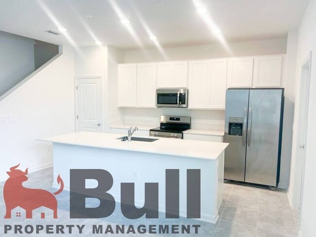 Building Photo - 6033 Blissful St