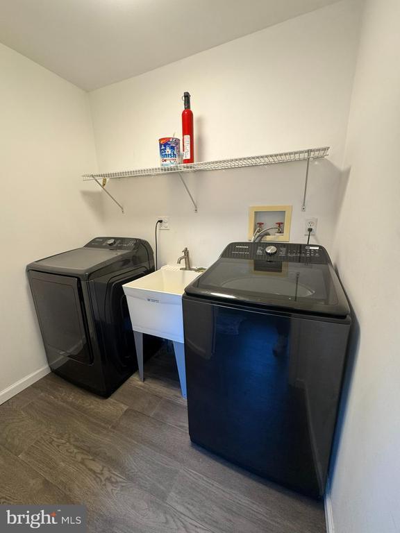 Building Photo - 6910 Ontario St