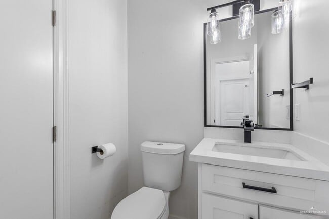 Building Photo - 16 Hana Dr