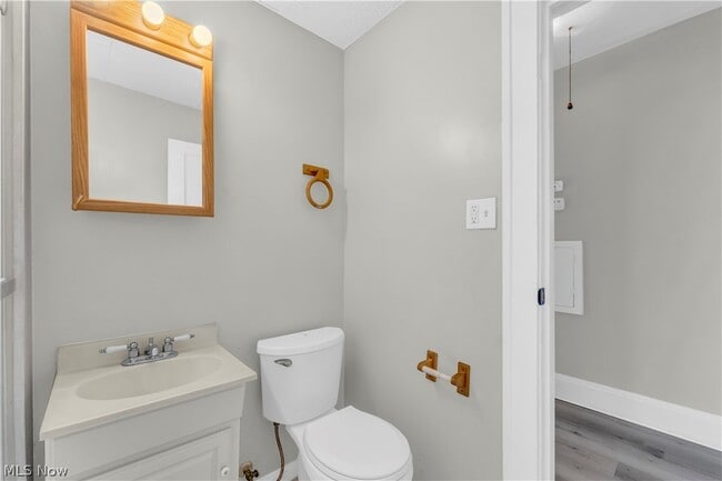 Building Photo - 2133 W 98th St
