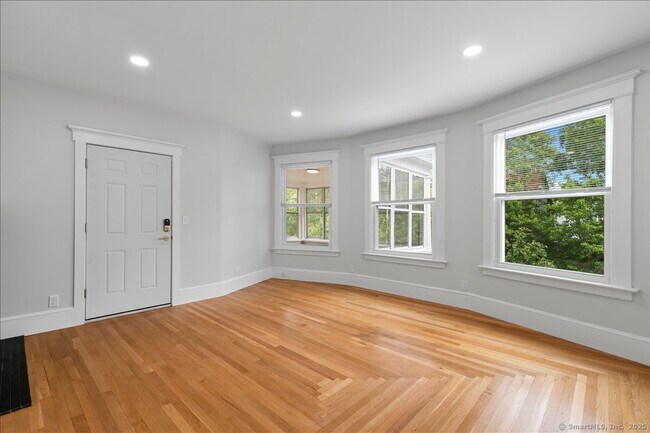 Building Photo - 48 Hubinger St
