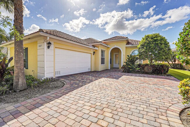 Building Photo - 11427 SW Rockingham Dr