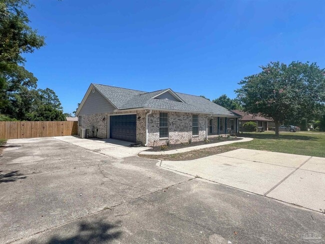 Building Photo - 7342 Wymart Rd