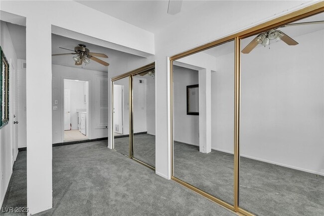 Building Photo - 8744 Captains Pl