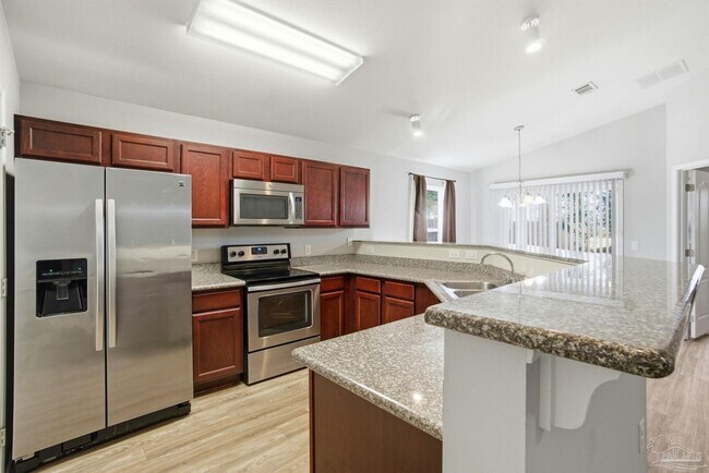 Building Photo - 8105 Nalo Creek Loop