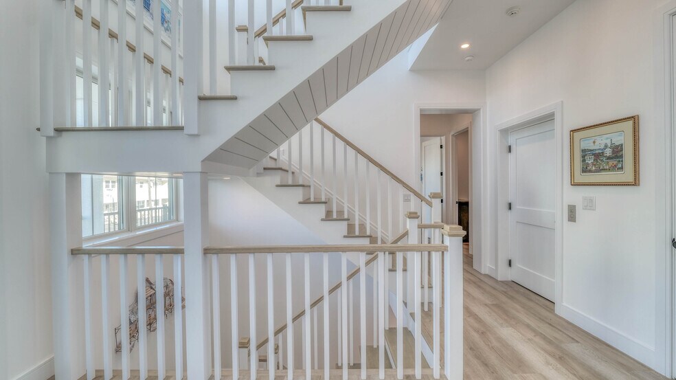 Building Photo - 101 S Madison Ave