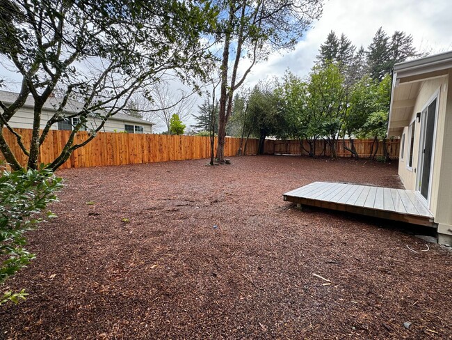 Building Photo - 10054 SW 35th Ave