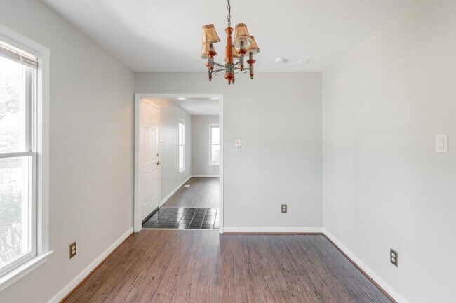 Building Photo - 8915 Castle Point Dr