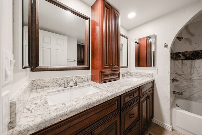 Building Photo - 2851 E Acoma Dr