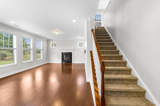 Building Photo - 1416 Sabino Dr