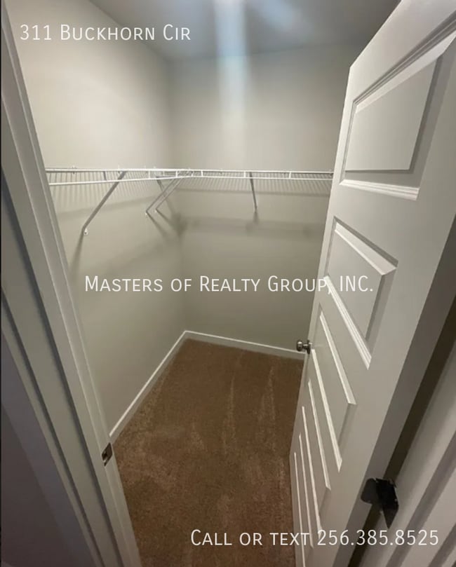 Building Photo - 311 Buckhorn Cir