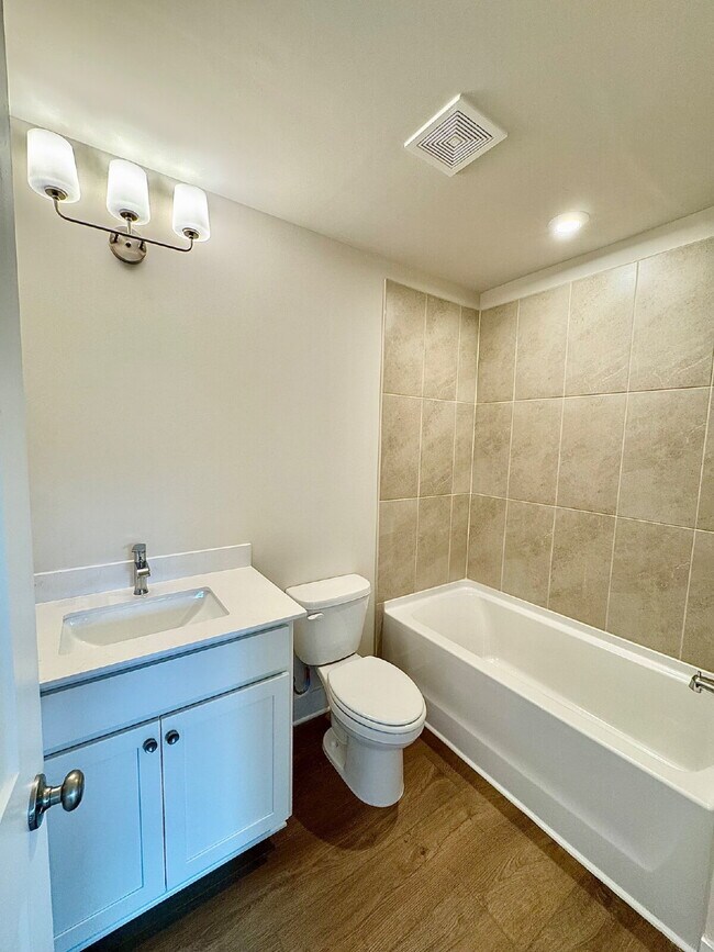 Building Photo - Your Alpharetta Retreat Awaits – Elegant T...