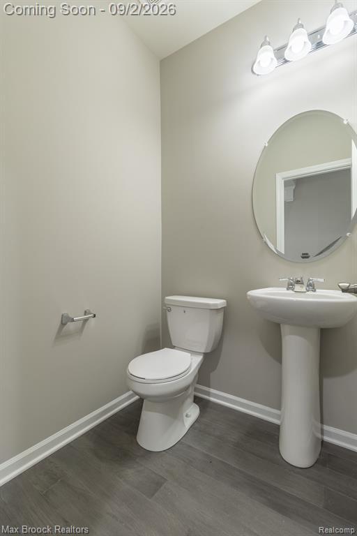 Building Photo - 4819 Glenora Dr
