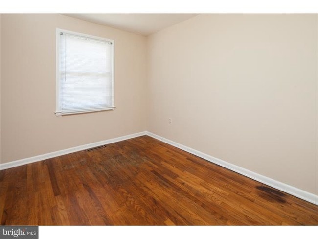 Building Photo - 203 Bluefield Rd