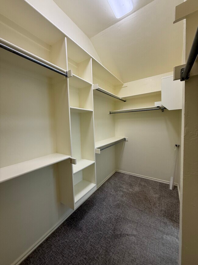 Building Photo - 1801 Sagewood Dr