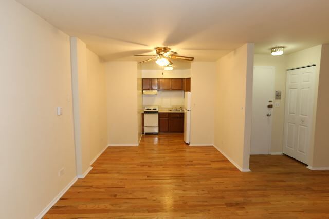 Building Photo - 1329 N Dearborn St