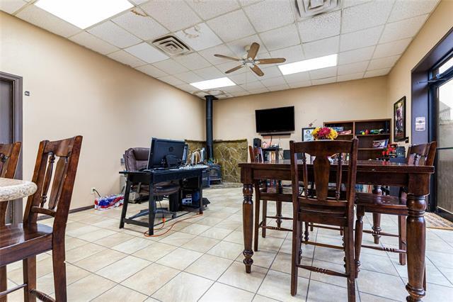 Building Photo - 3674 TX-243