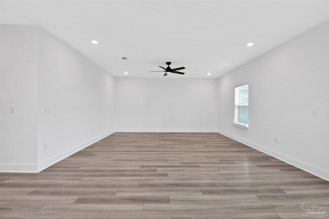 Building Photo - 6525 Paso Fino Dr