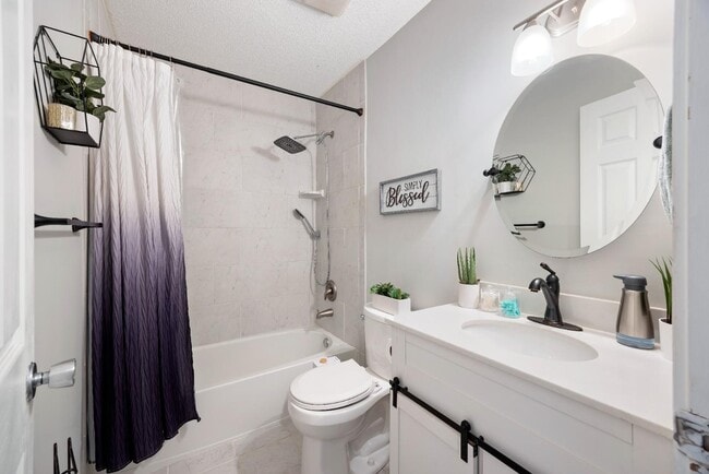 Building Photo - 340 Sandpiper Dr