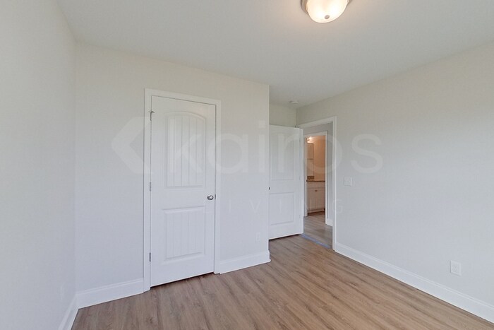 Building Photo - 223 Western Red Cedar Dr