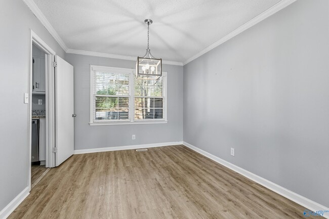 Building Photo - 11303 Mountain Crest Dr SE