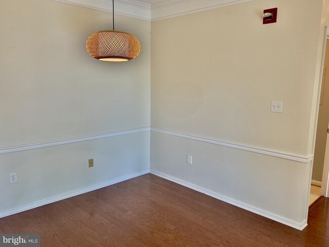 Building Photo - 6553 Grange Ln