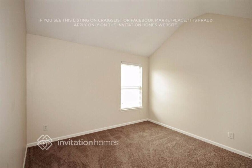 Building Photo - 5904 Bluegrass View