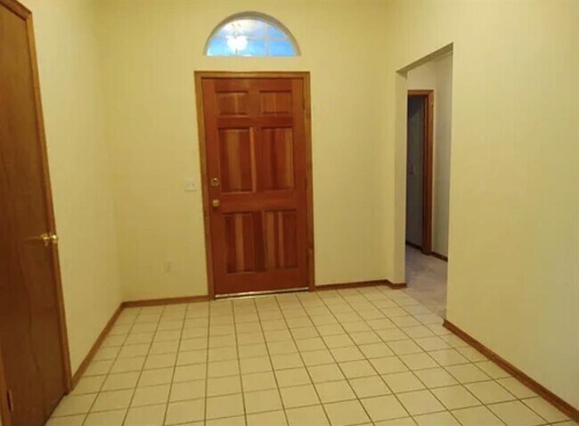 Building Photo - 8812 NW 85th Pl