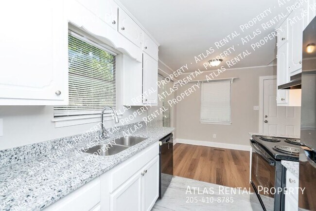 Building Photo - 4039 Brookmont Dr