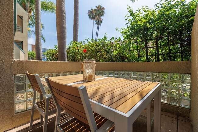 Building Photo - Summer Availability -Steps from La Jolla Shores Beach, Fully Furnished!