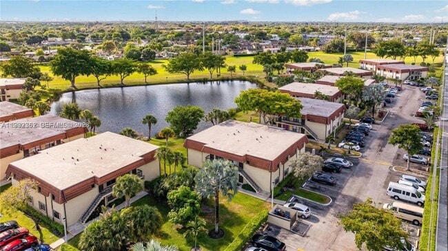 Building Photo - 561 NW 100th Pl