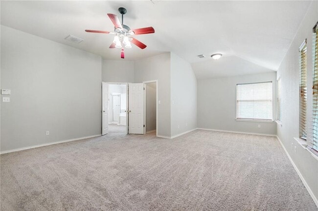 Building Photo - 4229 Kingsburg Dr
