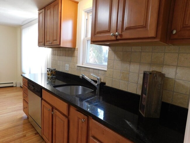 Building Photo - 251 Neponset St