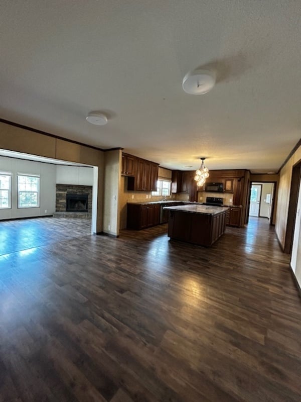 Building Photo - 216 Straightaway Ln