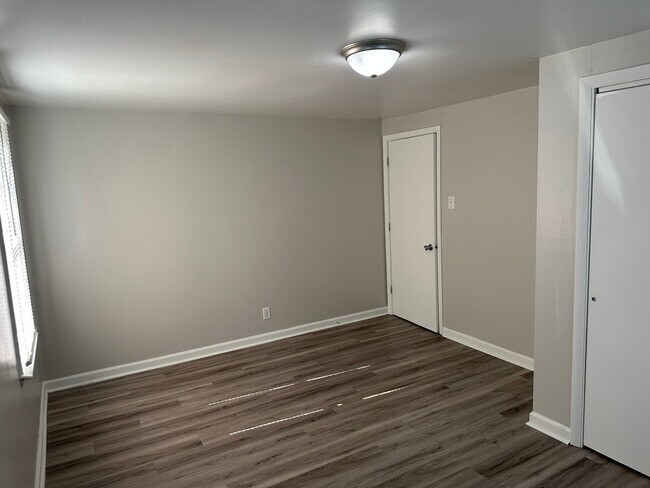 Building Photo - 1165 S Drexel Ave