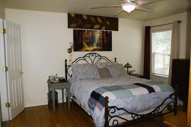 Building Photo - 3245 Chestnut Glen Ln