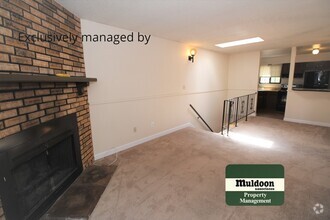 Building Photo - Wonderful Belmont Townhome! Available Soon!