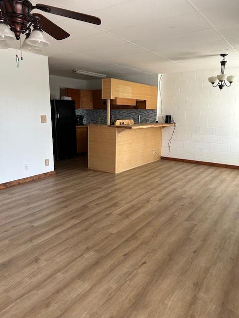 Building Photo - 633 N Commercial St