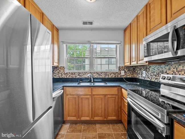 Building Photo - 1109 Huntmaster Terrace NE