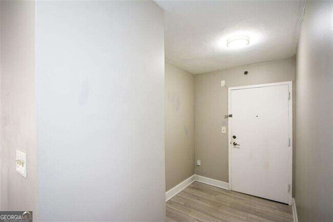 Building Photo - 620 Peachtree St NE