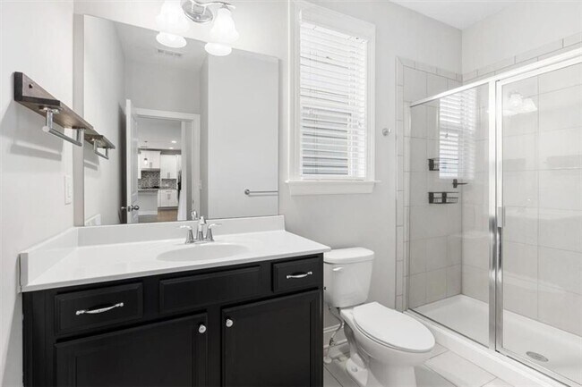 Building Photo - 204 Cardinal ln