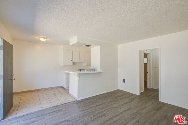 Building Photo - 5493 Atlantic Ave
