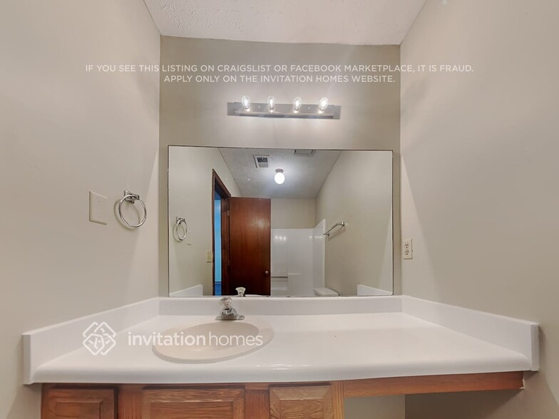 Building Photo - 227 Colemans Bluff Dr