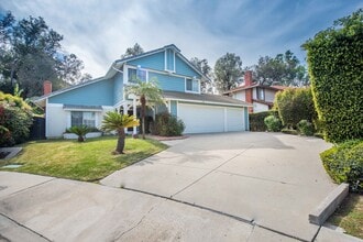 Building Photo - Rose Hills