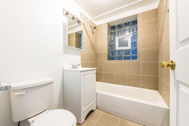 Building Photo - 404 School St Maywood, IL 60153