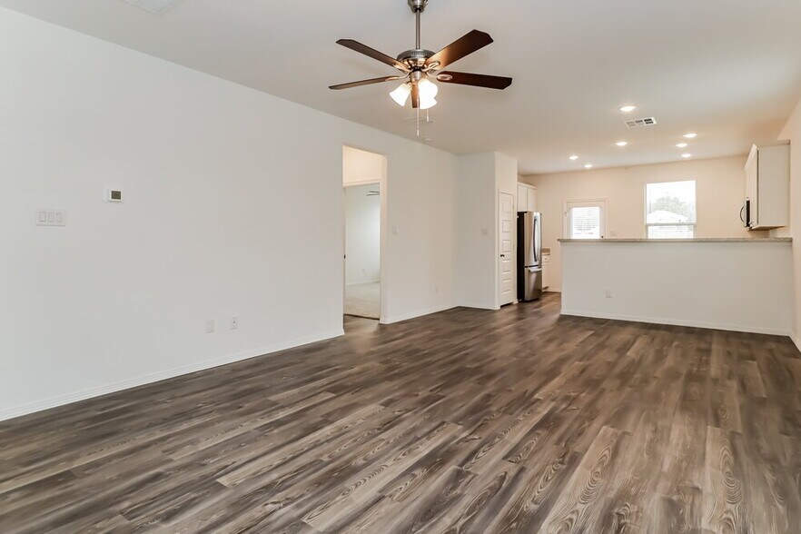 Building Photo - 16750 Rover Ln