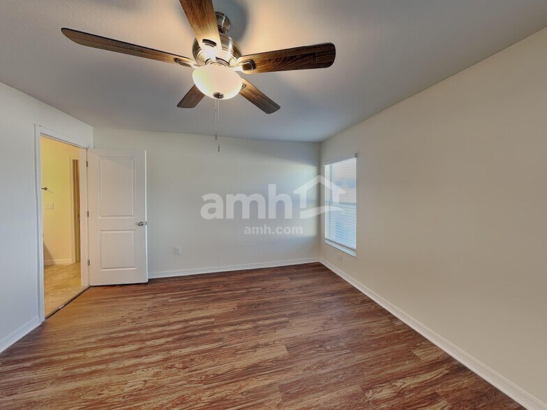 Building Photo - 10435 Carloway Hills Dr